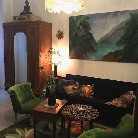 Loft D Artistes Avec Patio Au Port De Nice Luaran gambar