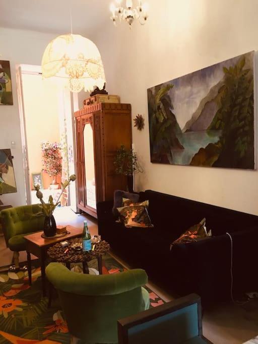 Loft D Artistes Avec Patio Au Port De Nice Luaran gambar