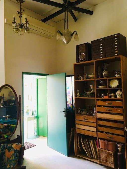 Loft D Artistes Avec Patio Au Port De Nice Luaran gambar