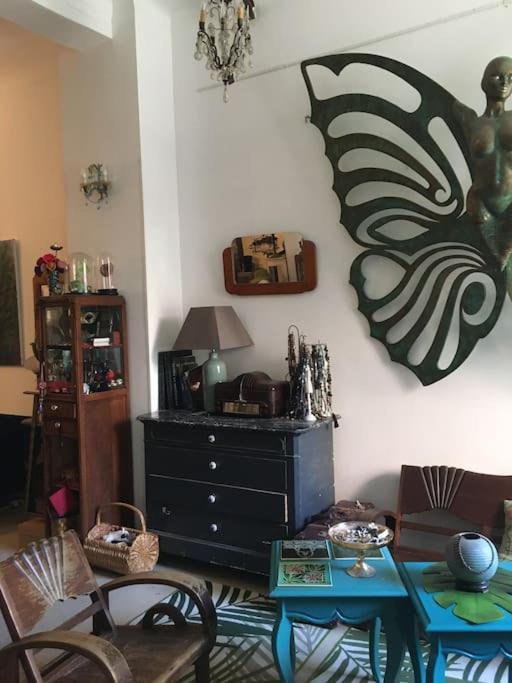 Loft D Artistes Avec Patio Au Port De Nice Luaran gambar